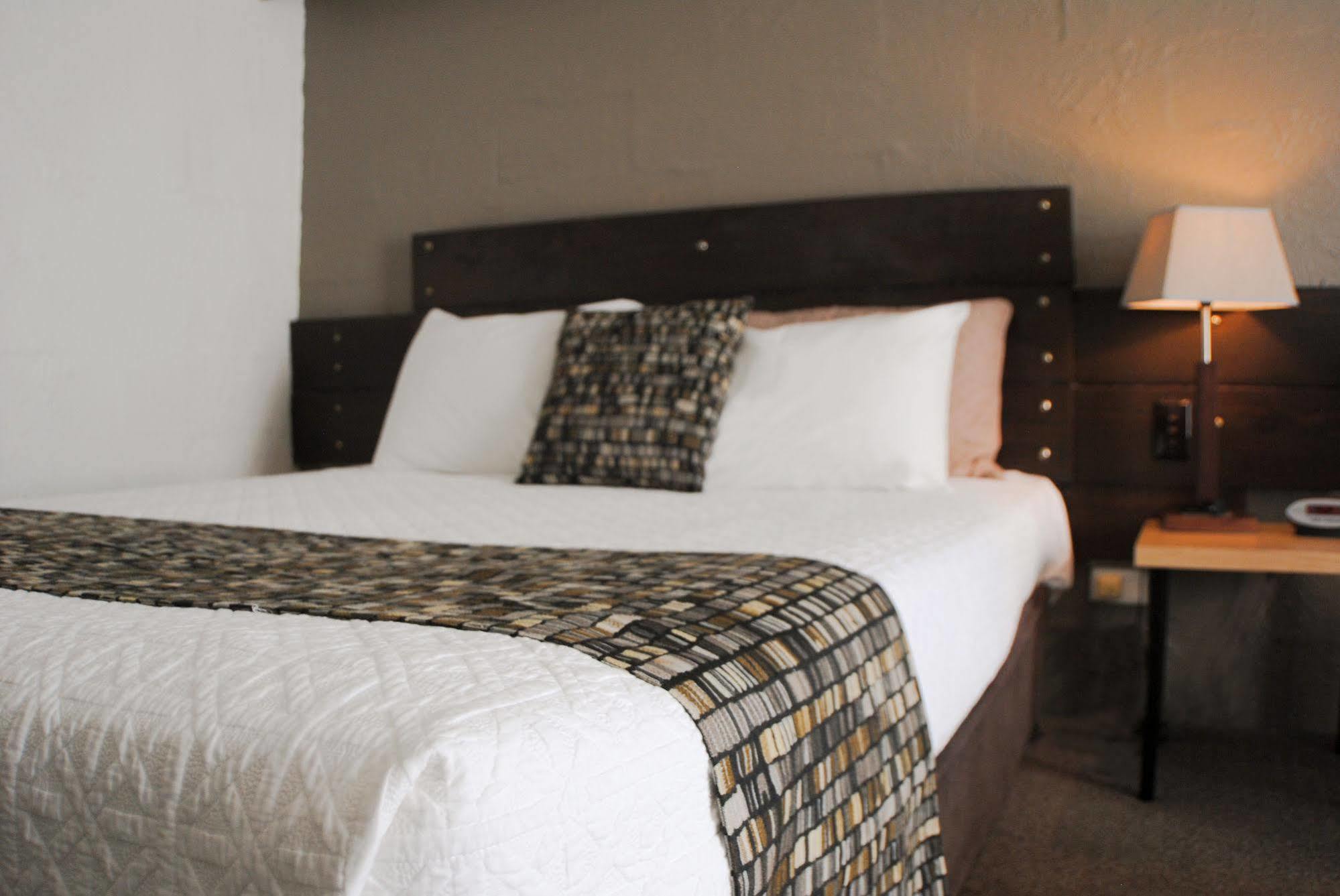 Hamilton Brisbane Airport Hotel Buitenkant foto
